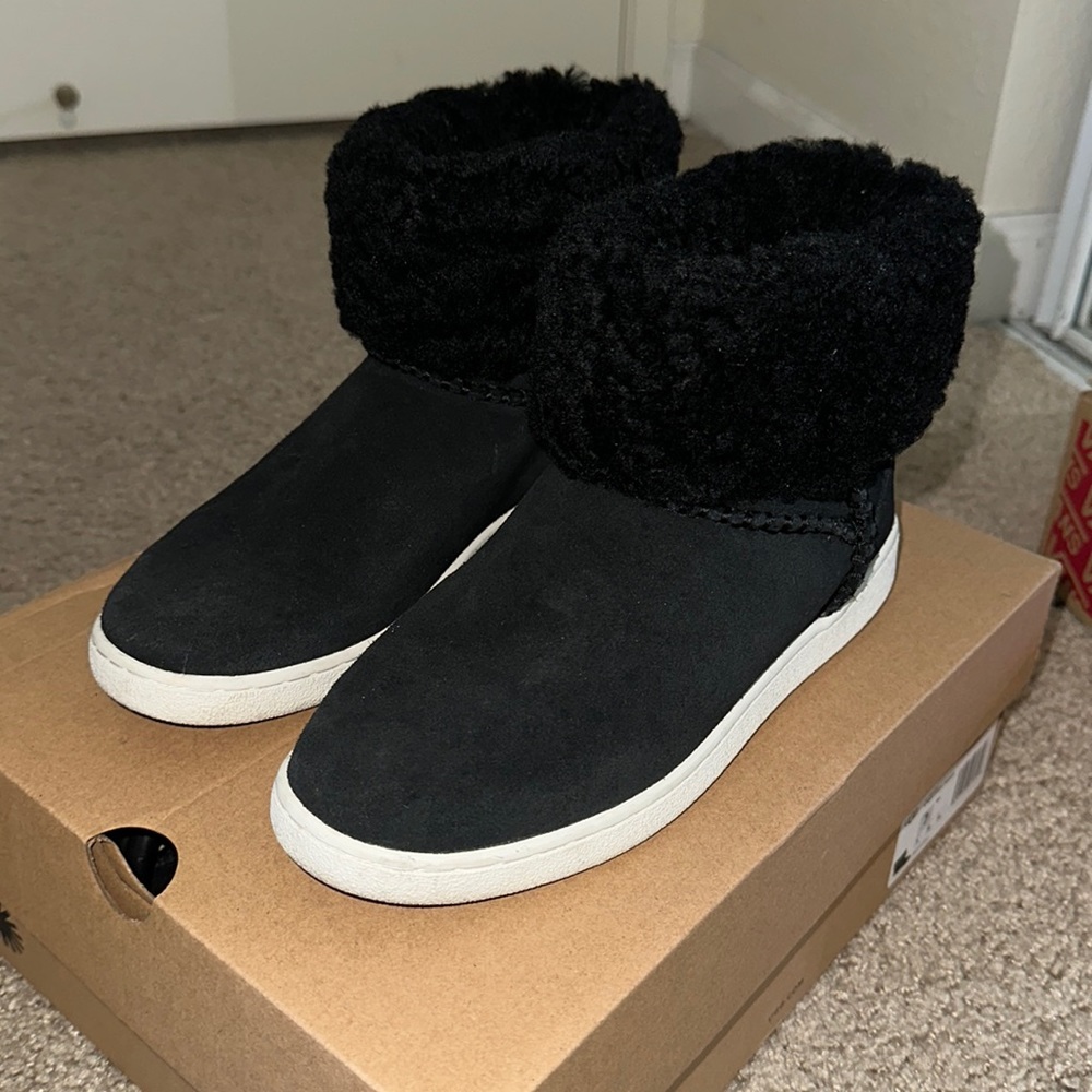 WOMENS MIKA UGG BOOTS